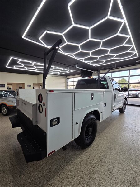 Used 2003 Ford F250 XL RWD image 4