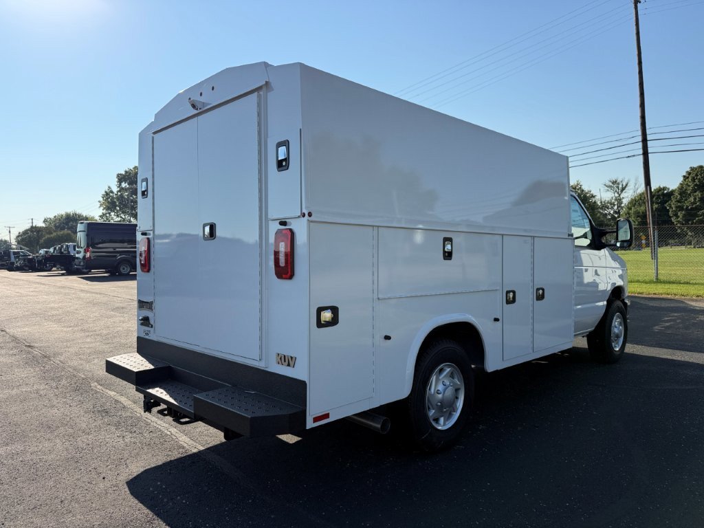 New 2027 Ford E-350 and Econoline 350 Super Duty w/ Power Equipment Group RWD image 8