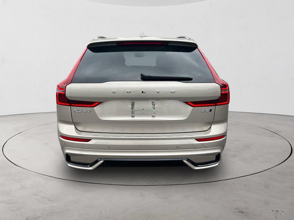 New 2027 Volvo XC60 B5 Ultra AWD/4WD image 4