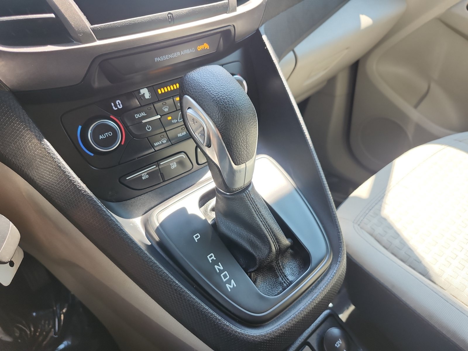 Used 2022 Ford Transit Connect XLT FWD image 23