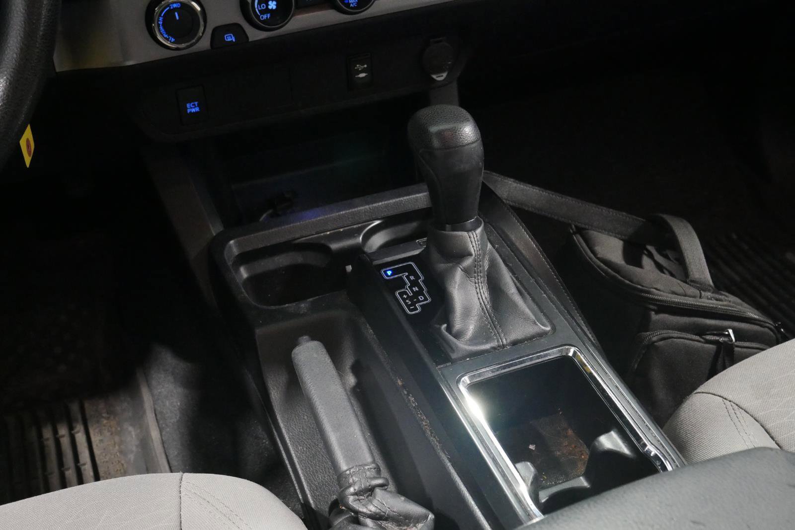 Used 2017 Toyota Tacoma SR image 24