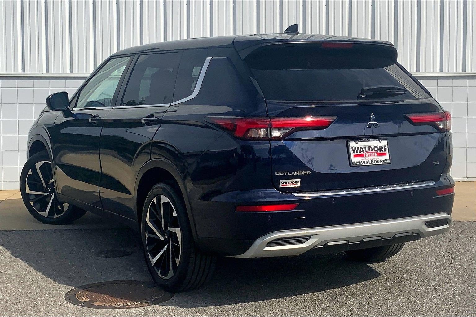 Used 2022 Mitsubishi Outlander SE AWD/4WD image 15