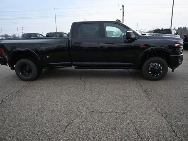 New 2026 RAM 3500 Limited AWD/4WD image 9