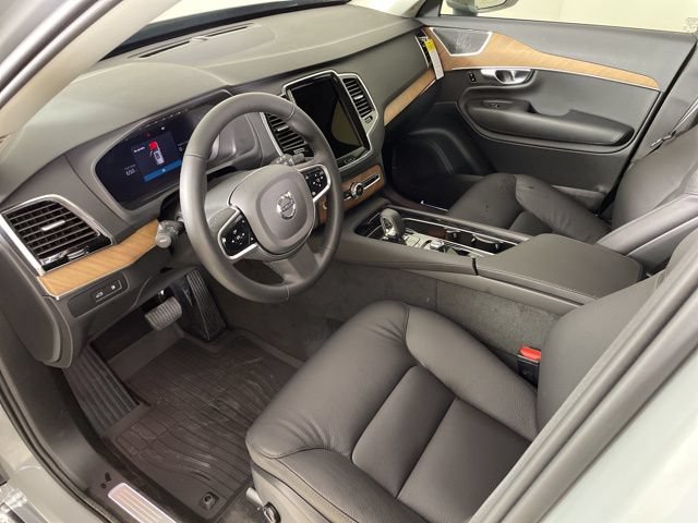 Certified 2025 Volvo XC90 T8 Plus w/ Protection Package Premier AWD/4WD image 39
