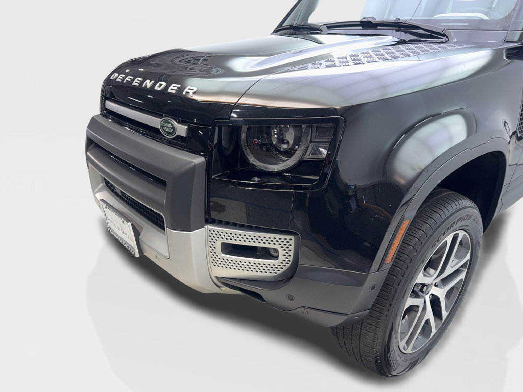 Used 2023 Land Rover Defender 110 SE AWD/4WD image 18