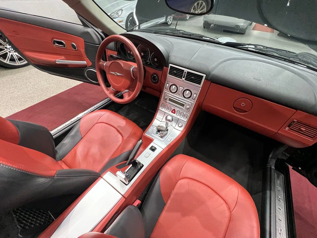 Used 2006 Chrysler Crossfire Limited image 29