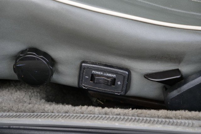 Used 1989 Ford Mustang LX image 25