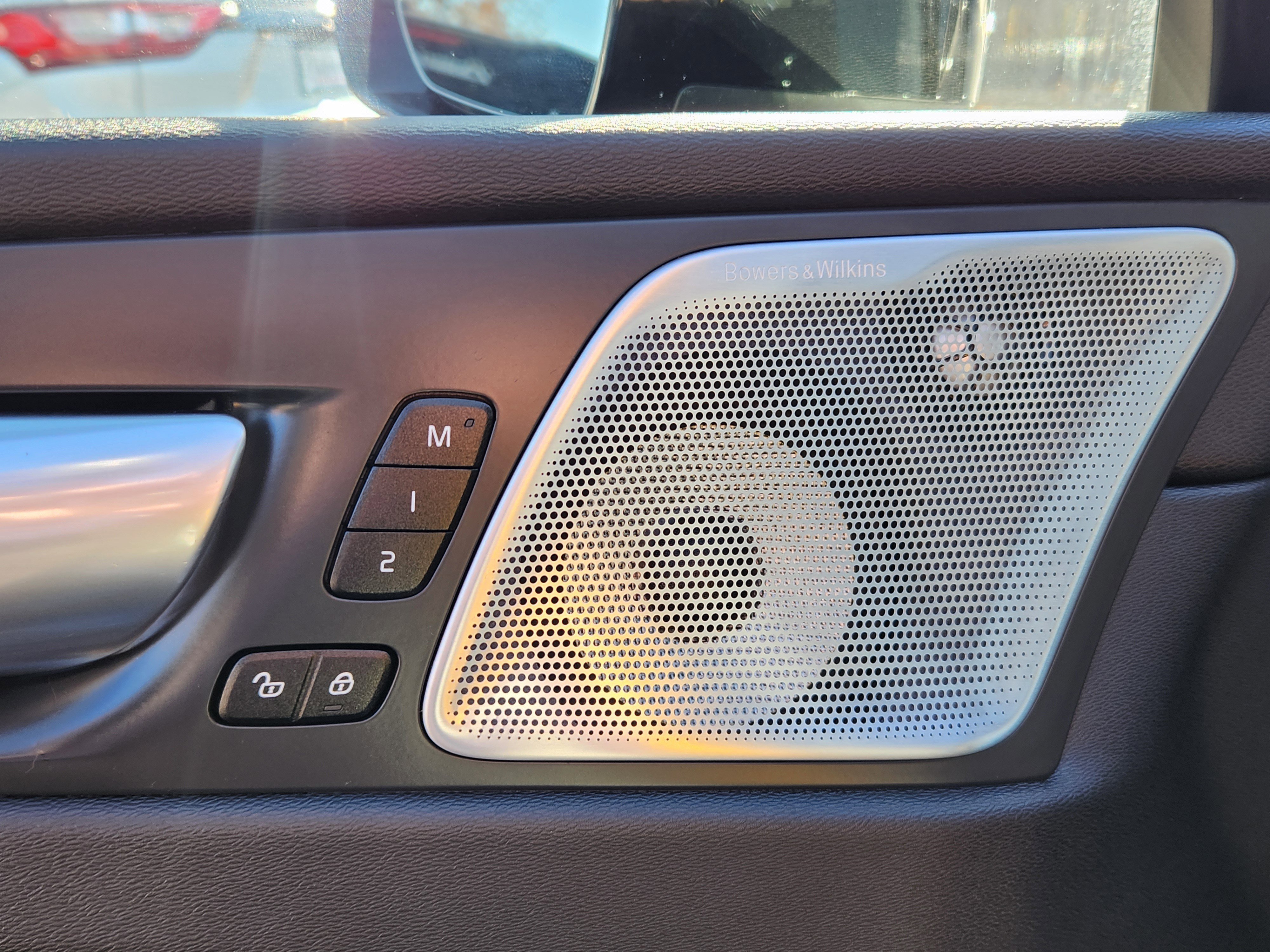 Certified 2025 Volvo XC60 T8 Polestar image 21