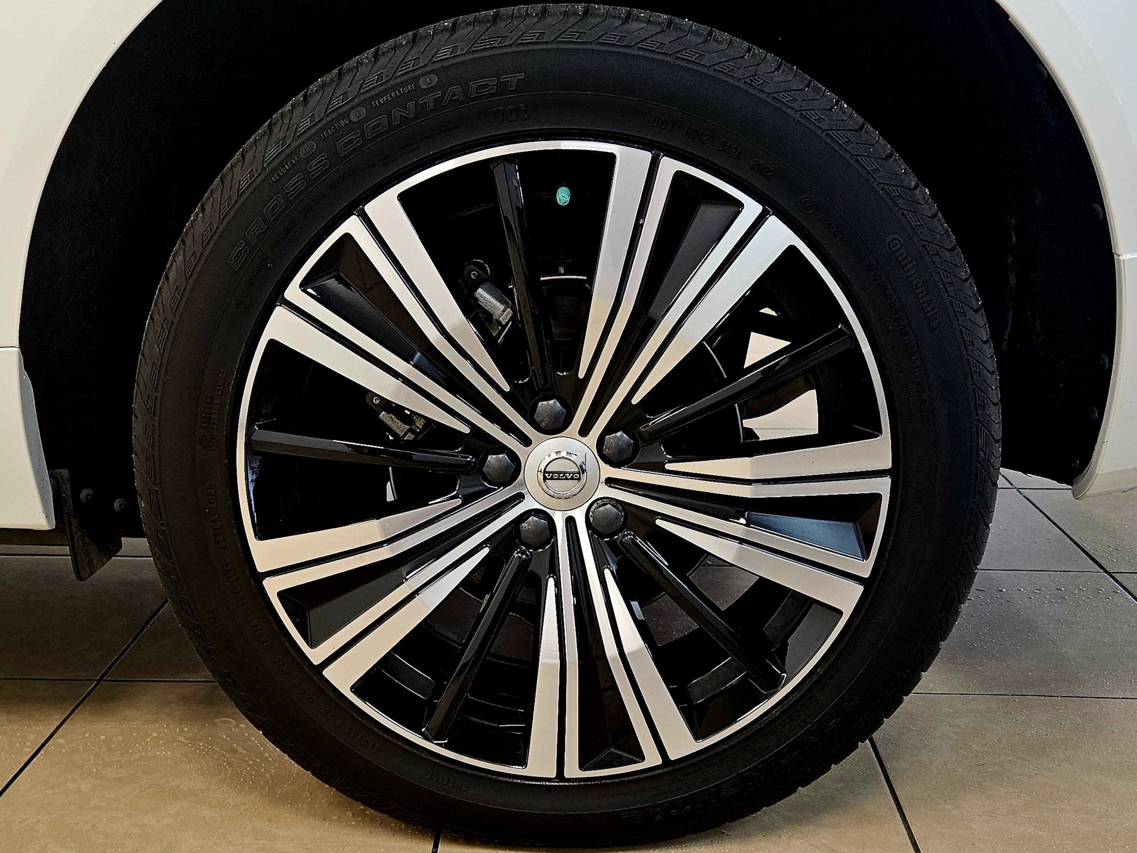 Used 2023 Volvo XC60 B5 Plus w/ Climate Package AWD/4WD image 34