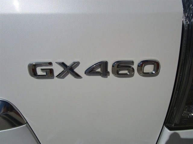 Used 2021 Lexus GX 460 Luxury w/ Off Road Package AWD/4WD image 33