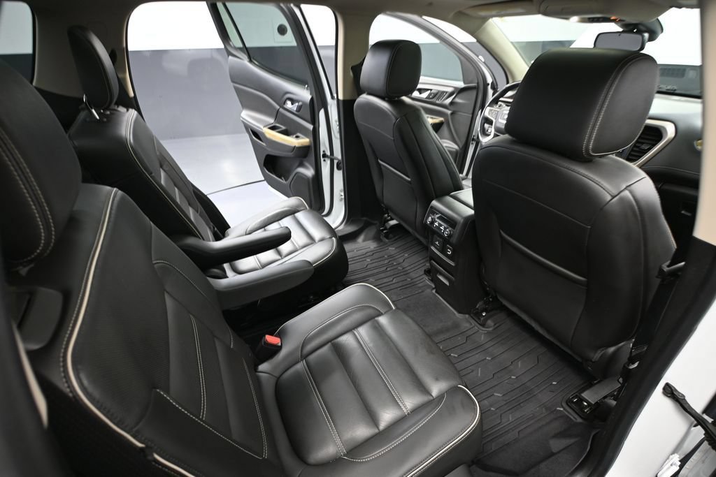 Used 2018 GMC Acadia Denali w/ Technology Package AWD/4WD image 42