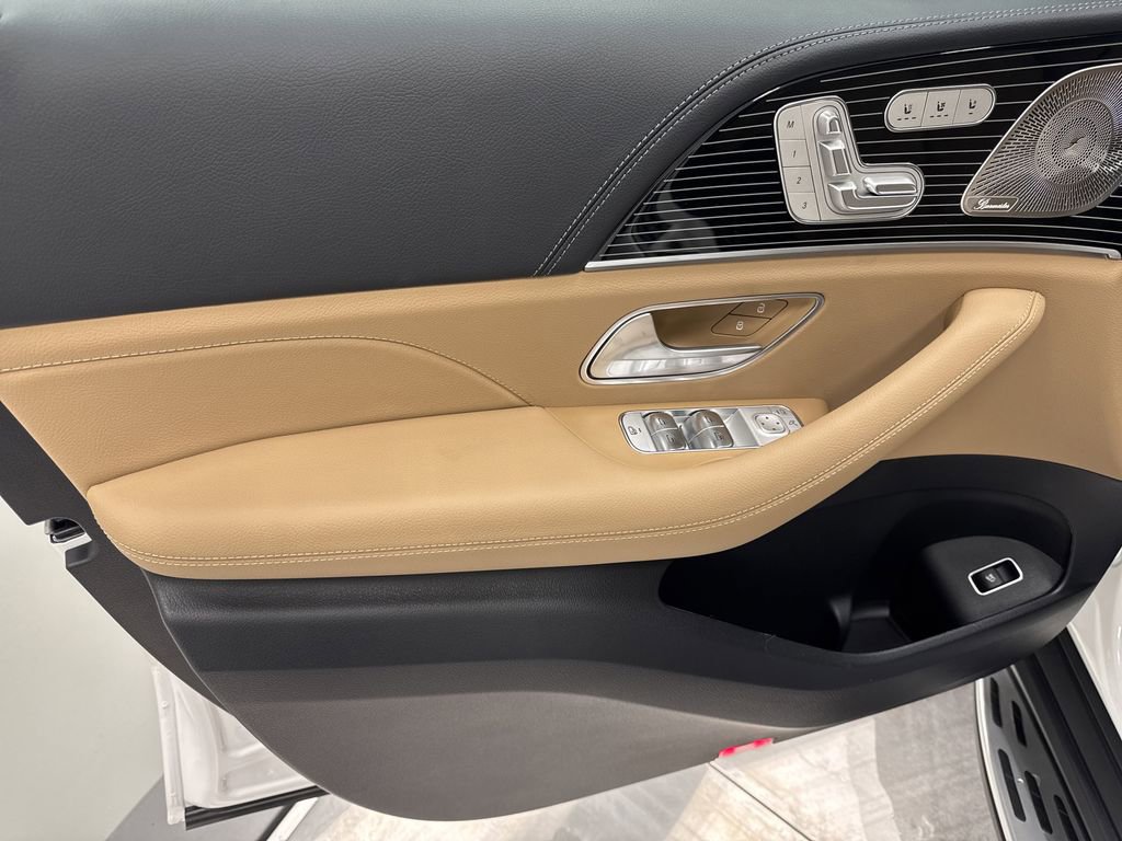 New 2026 Mercedes-Benz GLS 580 4MATIC image 10