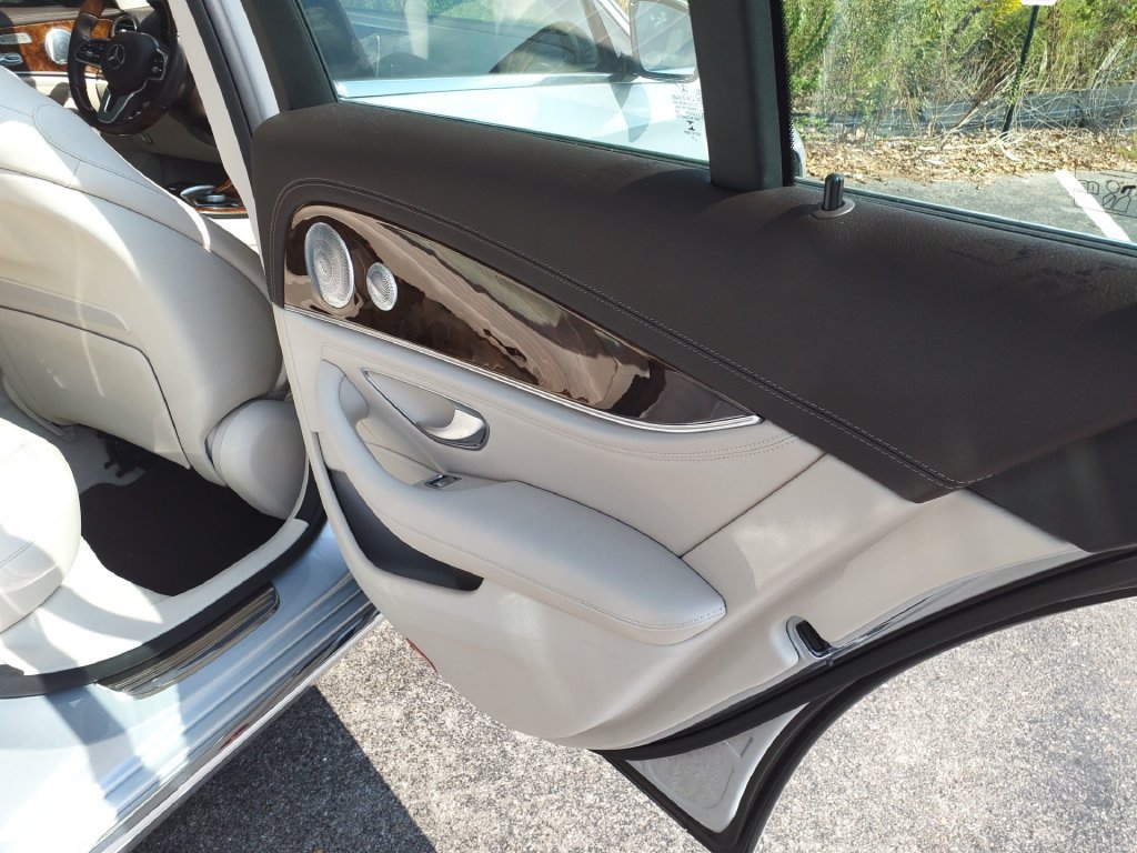 Used 2020 Mercedes-Benz E 350 4MATIC Sedan image 13