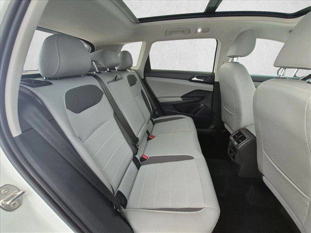 Used 2022 Volkswagen Taos SE FWD image 25