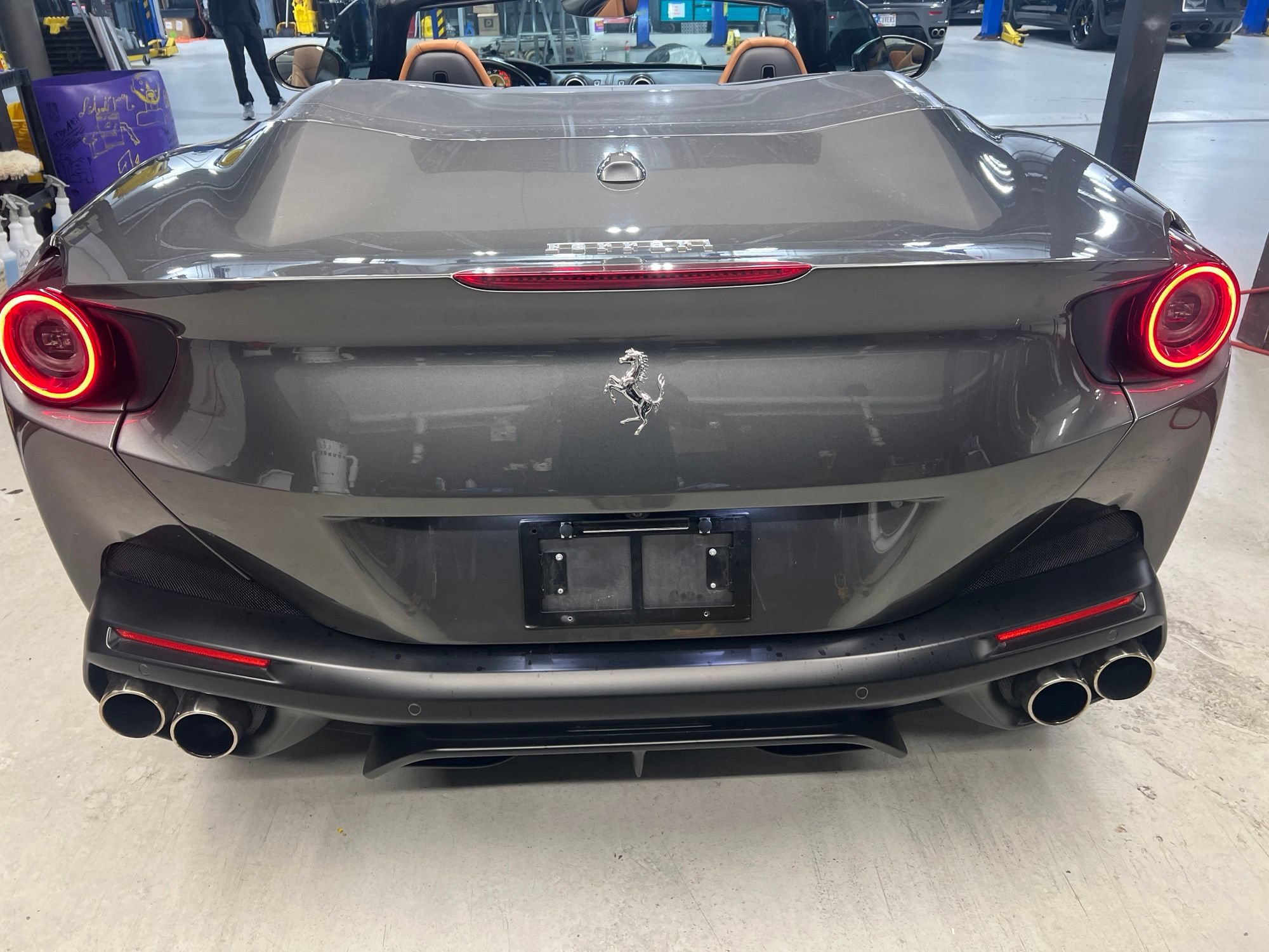Used 2019 Ferrari Portofino RWD image 5