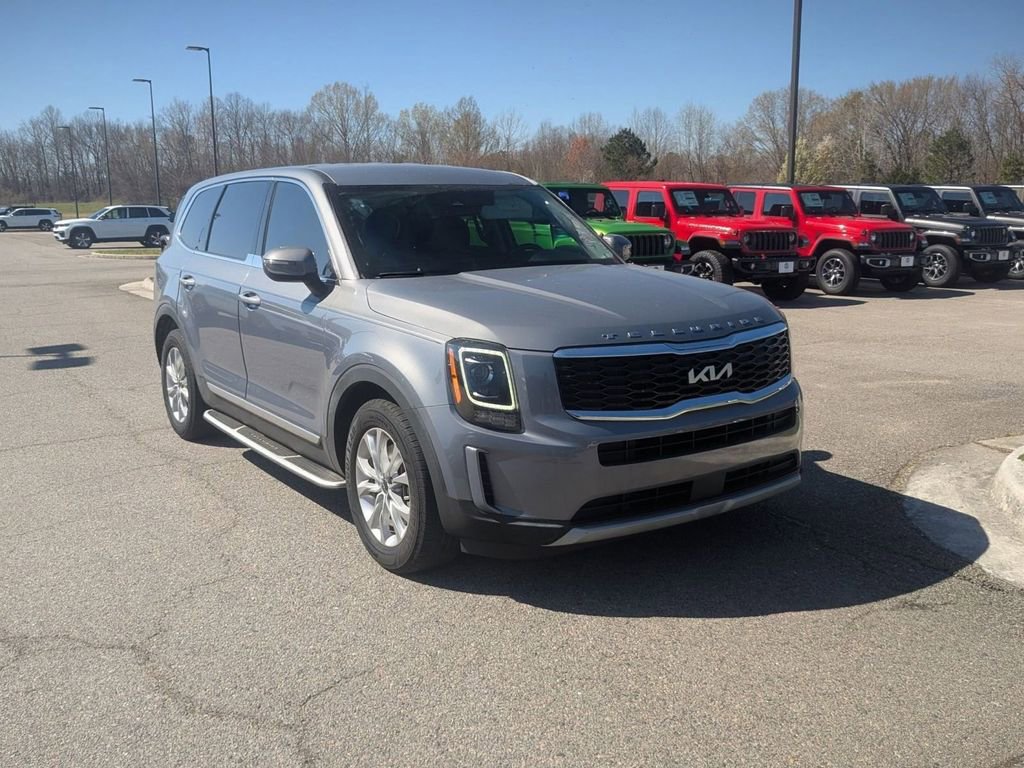 Used 2022 Kia Telluride LX image 7