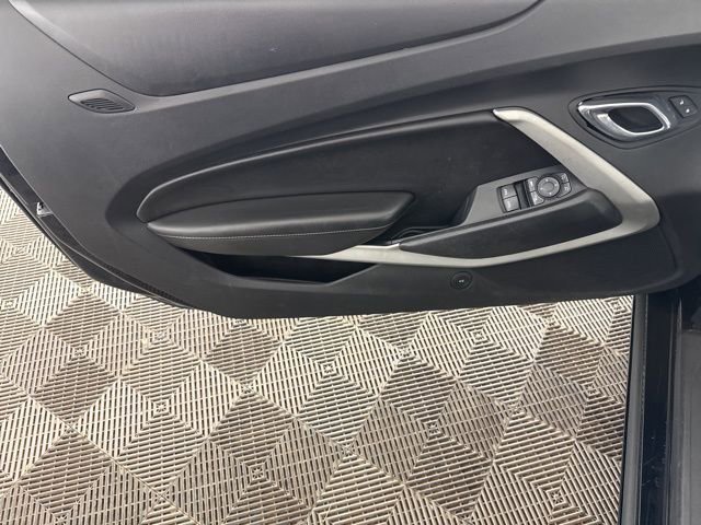 Used 2018 Chevrolet Camaro LT w/ RS Package image 20