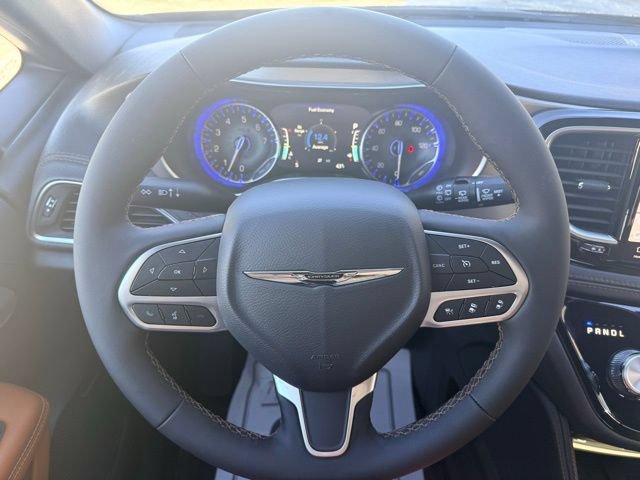 New 2026 Chrysler Pacifica Pinnacle w/ Trailer Tow Group FWD image 19