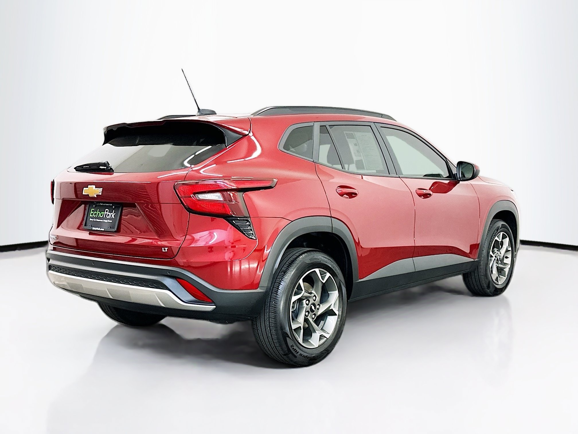 Used 2025 Chevrolet Trax LT w/ Driver Confidence Package FWD image 9