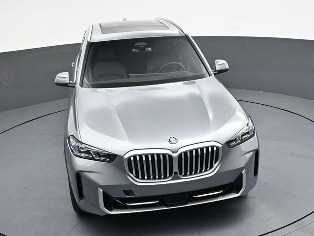 Used 2026 BMW X5 xDrive50e w/ Climate Comfort Package image 27