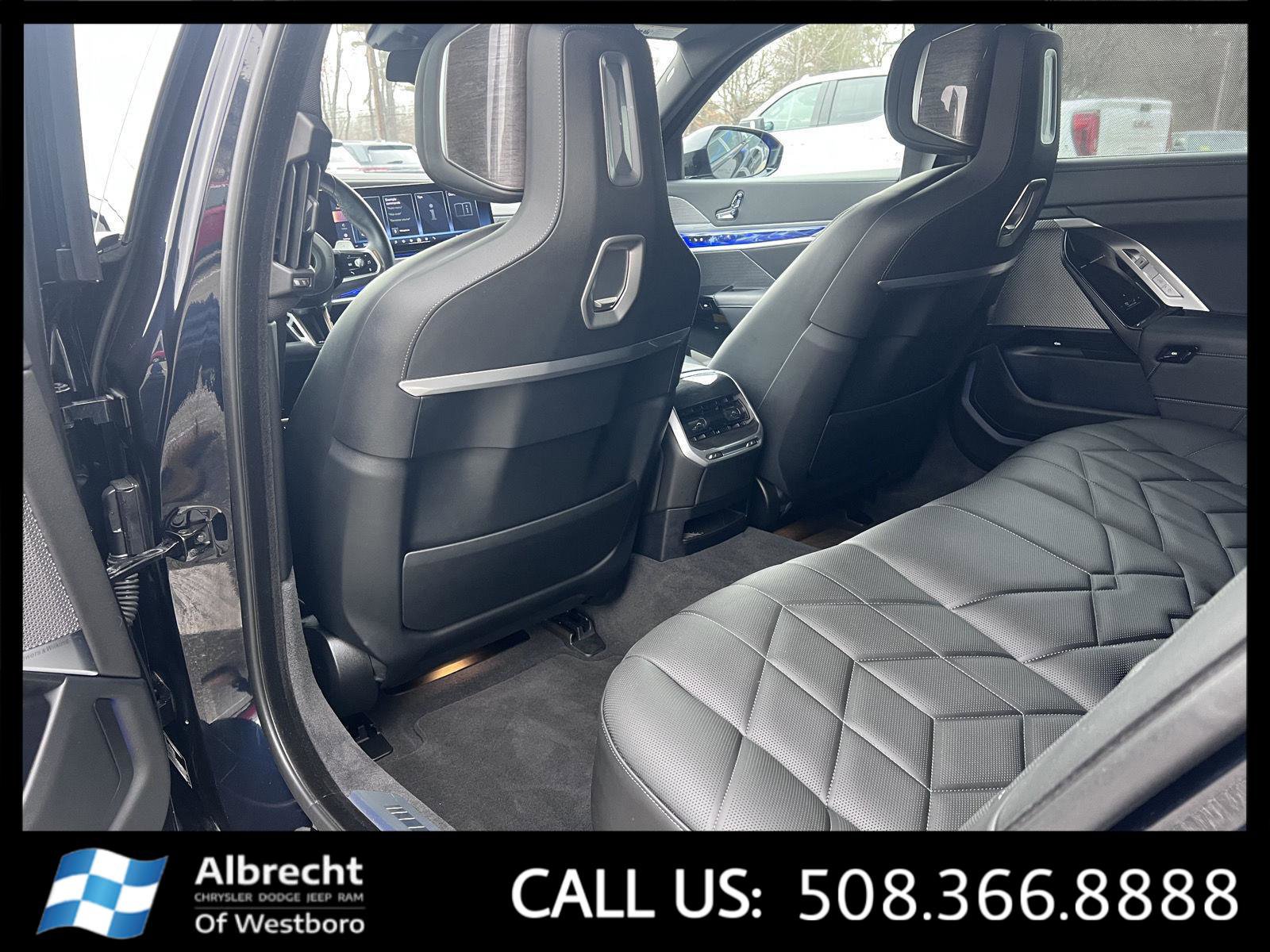 Used 2024 BMW 740i xDrive image 12