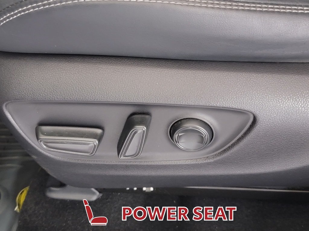 Used 2022 Toyota RAV4 XLE Premium AWD/4WD image 15