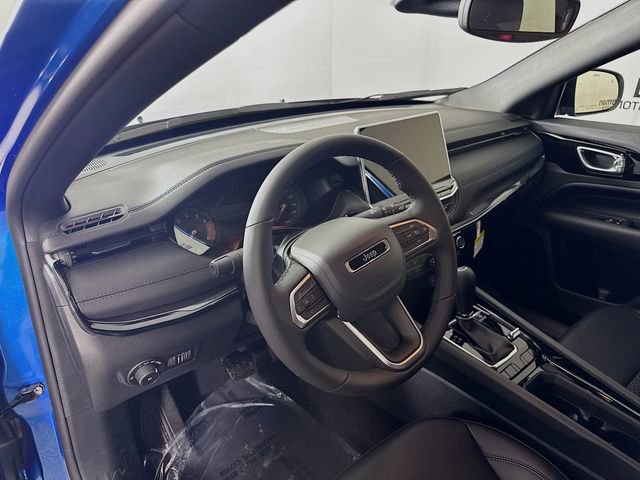 New 2026 Jeep Compass Latitude image 9