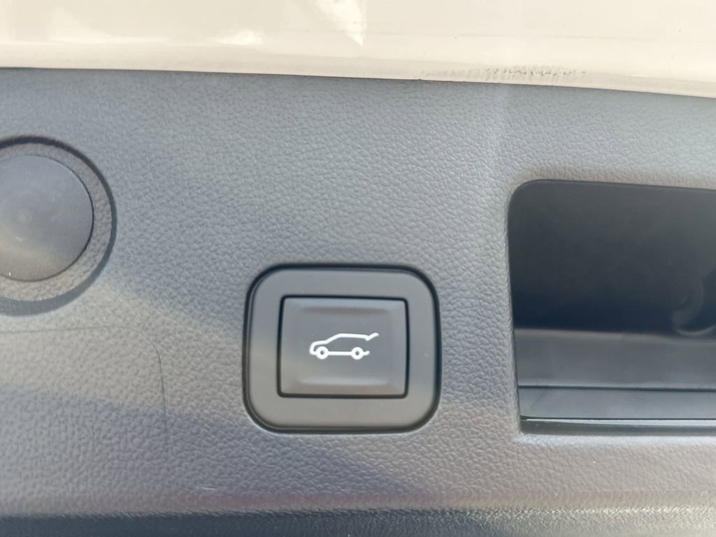 New 2026 GMC Terrain AT4 w/ Technology Package II image 32