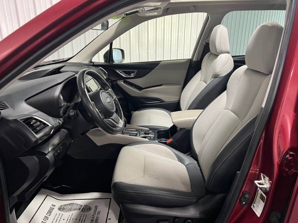 Used 2022 Subaru Forester Premium image 5