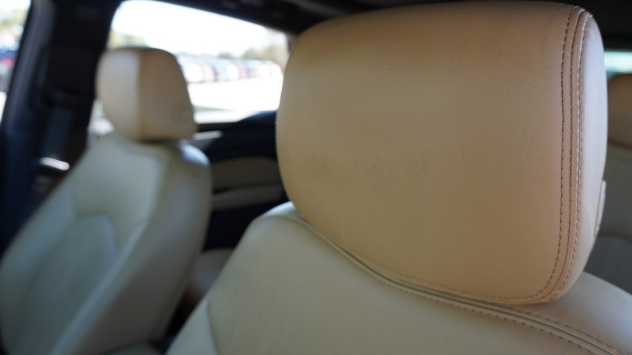 Used 2015 Cadillac SRX Luxury w/ Driver Awareness Package image 23