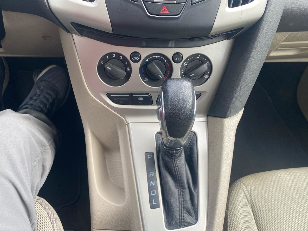 Used 2012 Ford Focus SE image 14