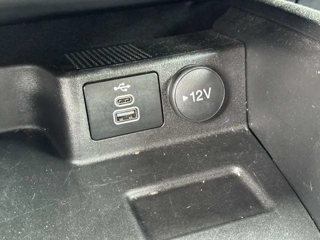 Used 2025 Ford Escape ST-Line FWD image 38