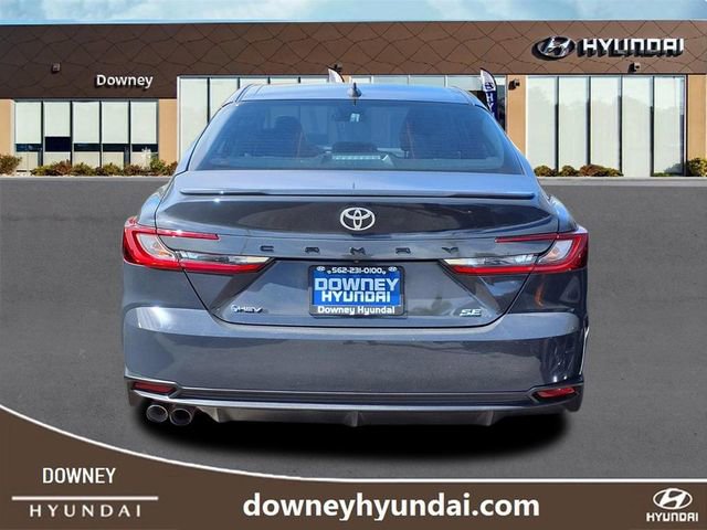 Used 2025 Toyota Camry SE image 5