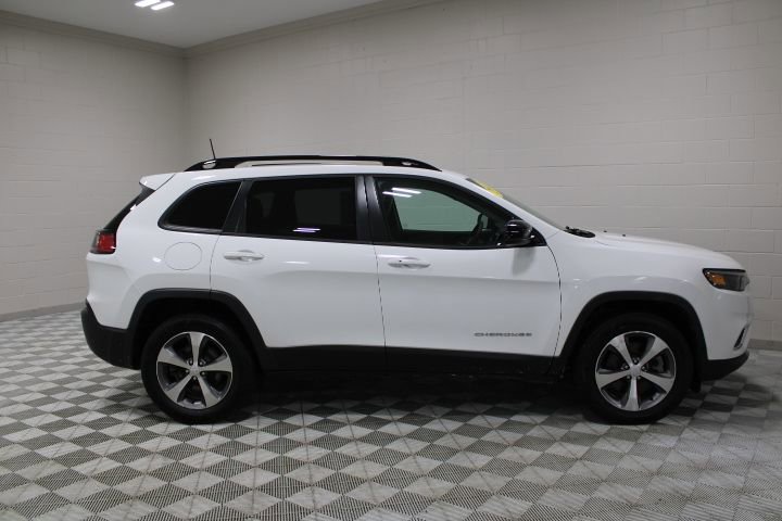 Used 2022 Jeep Cherokee Limited image 13