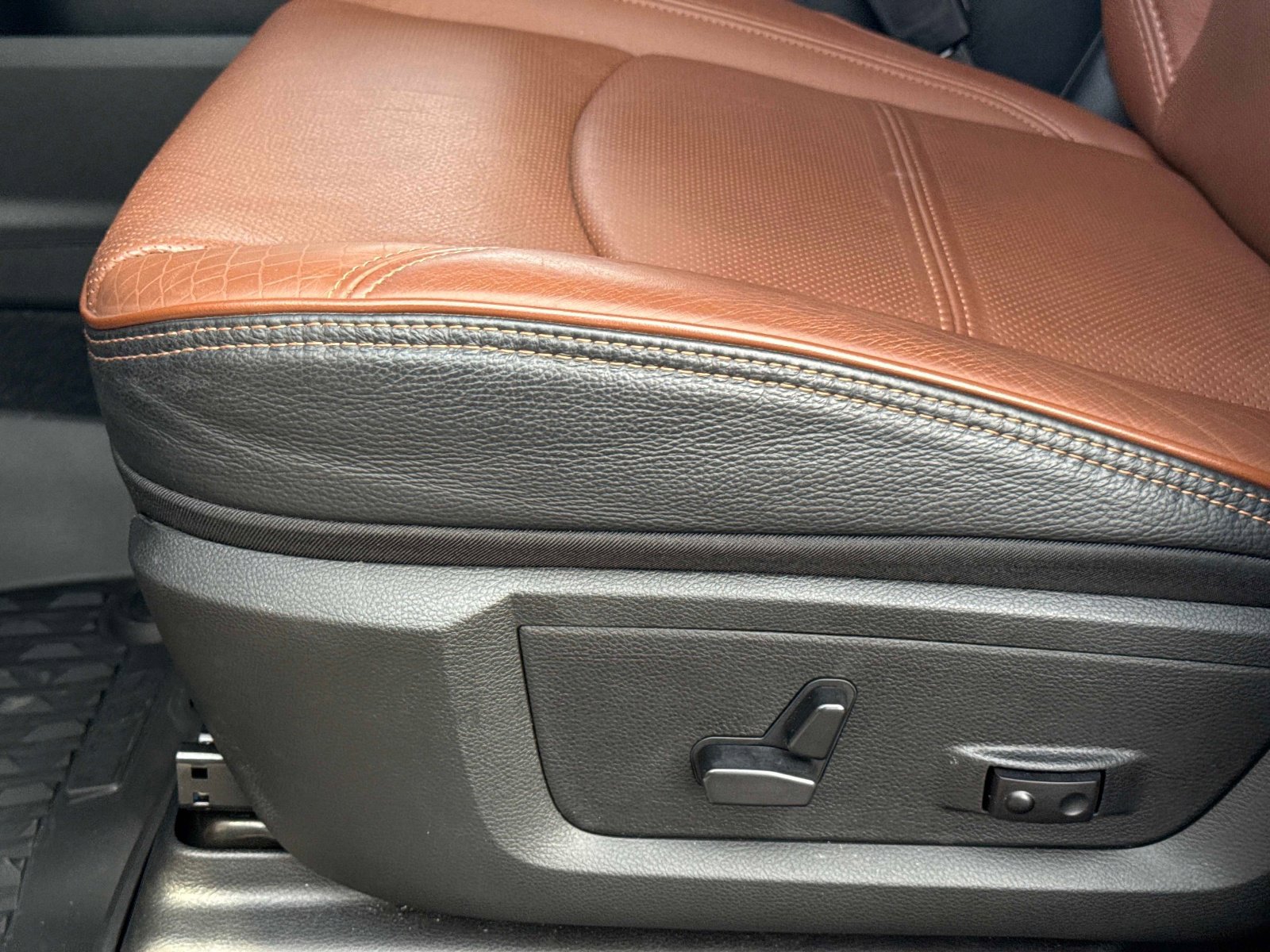 Certified 2024 RAM 2500 Limited image 21