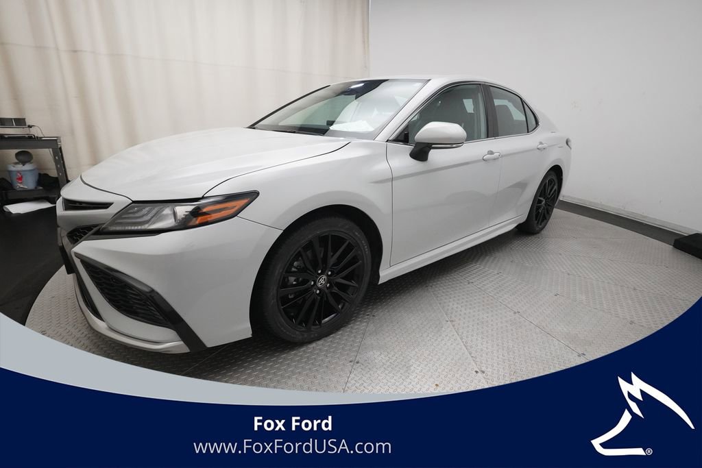 Used 2024 Toyota Camry XSE FWD image 1