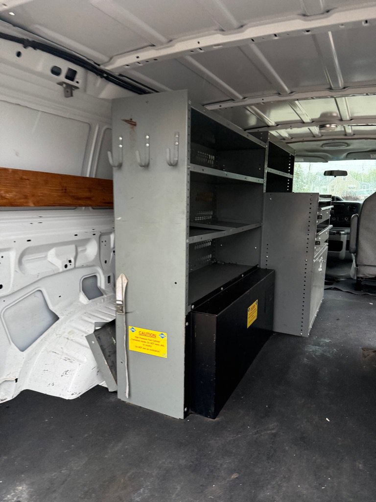 Used 2010 Ford E-250 and Econoline 250 RWD image 17
