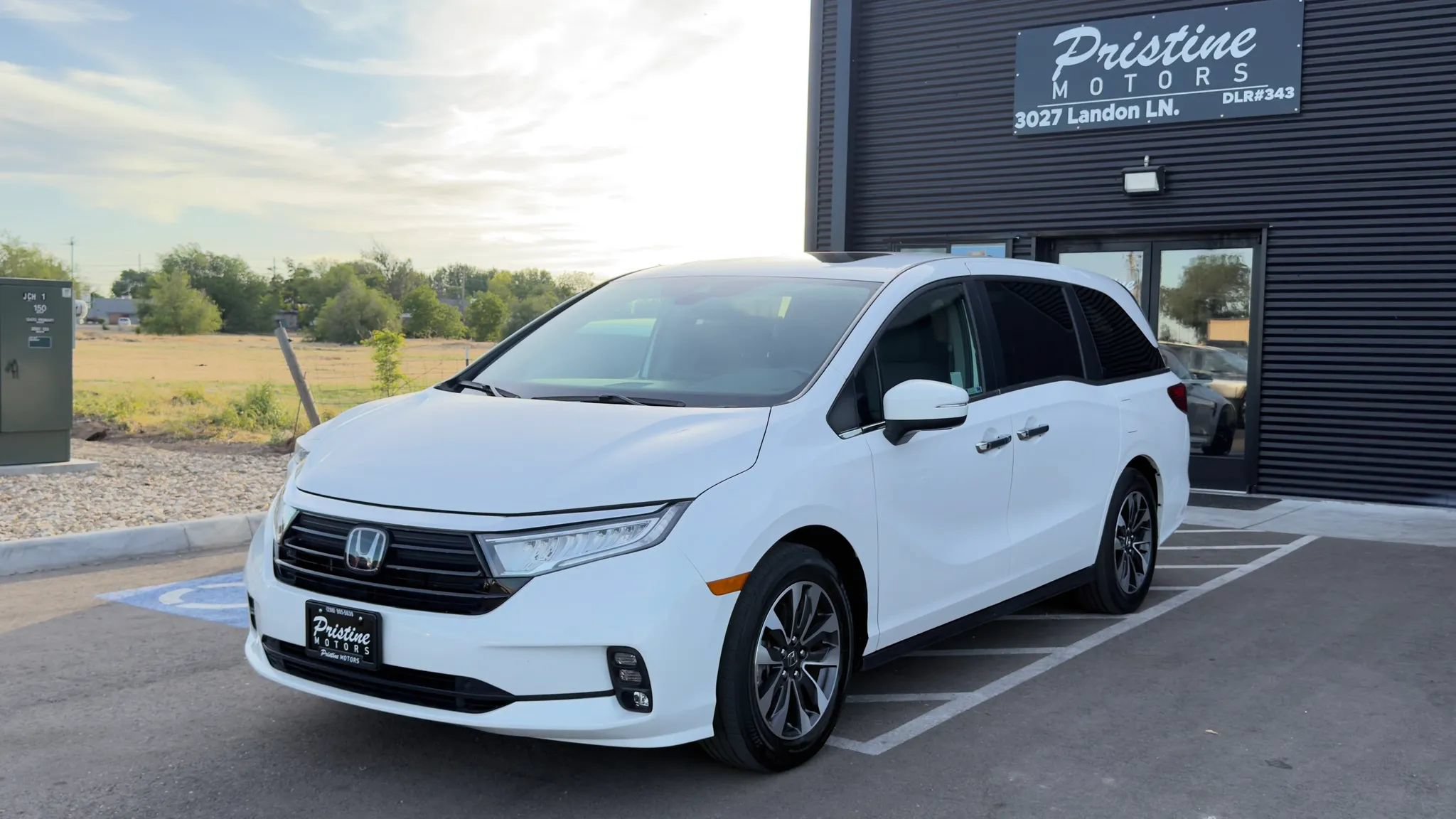 Used 2024 Honda Odyssey EX-L image 1