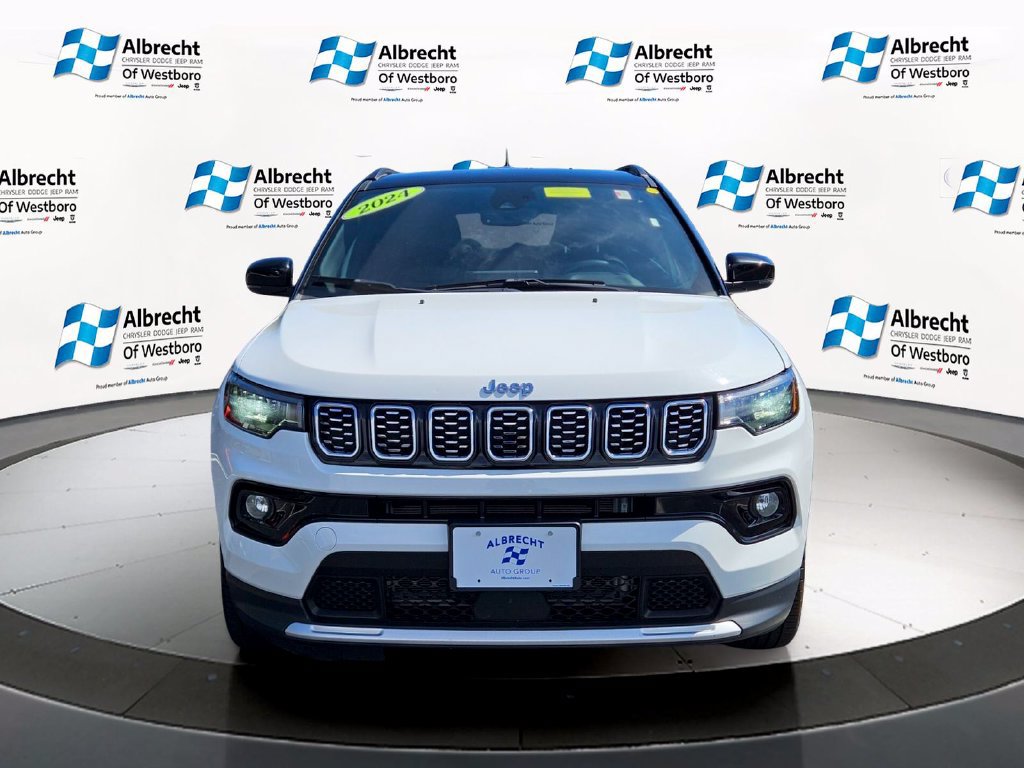 Used 2024 Jeep Compass Limited AWD/4WD image 8