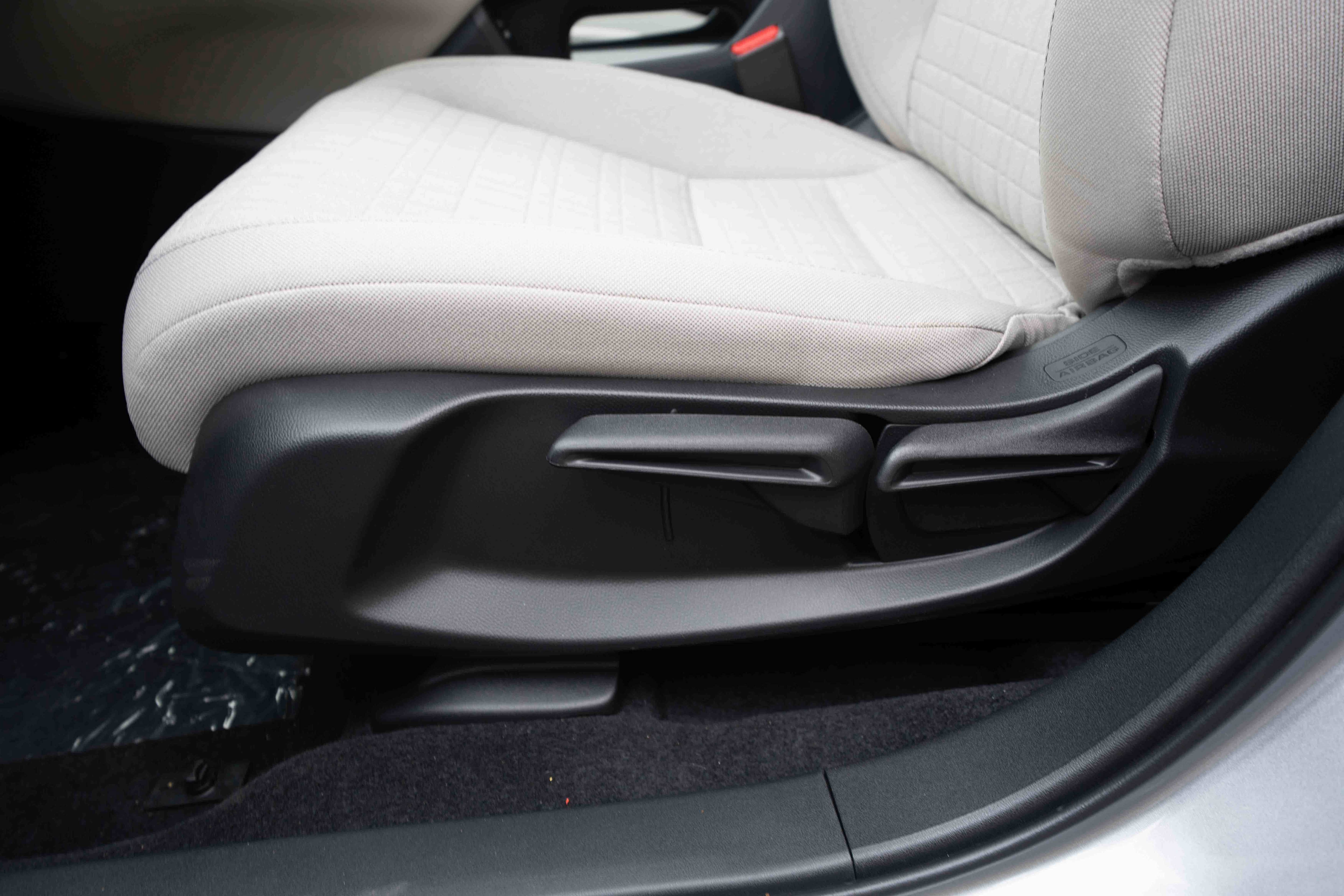 New 2026 Honda HR-V LX image 12