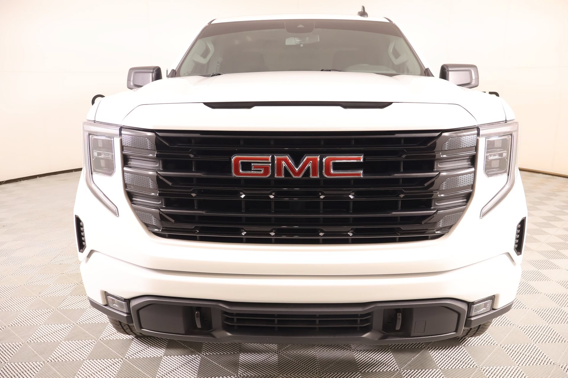 Used 2025 GMC Sierra 1500 Elevation AWD/4WD image 10