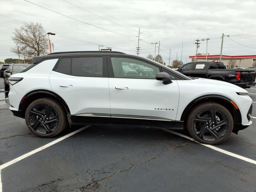 New 2026 Chevrolet Equinox EV RS image 2