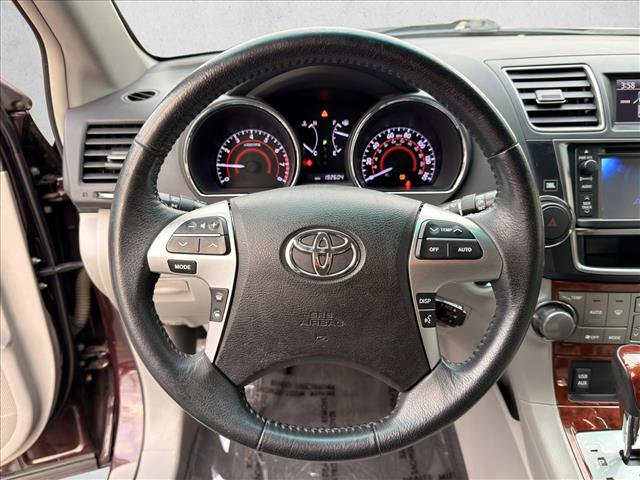 Used 2013 Toyota Highlander Limited image 14