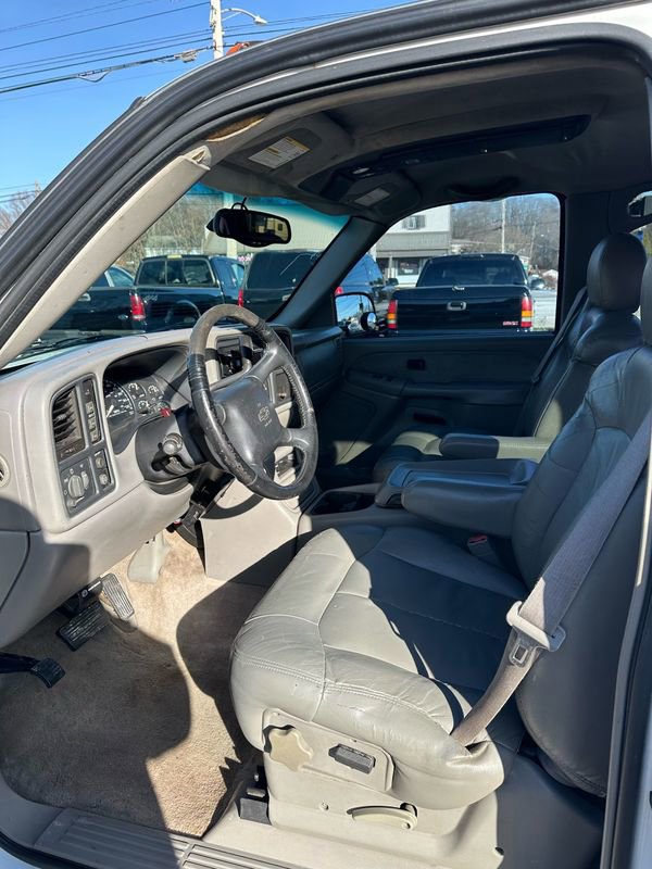 Used 2001 Chevrolet Silverado 2500 LS w/ Off-Road Skid Plate Pkg image 8