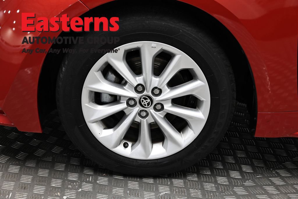 Used 2020 Toyota Corolla LE w/ LE Premium Package FWD image 32