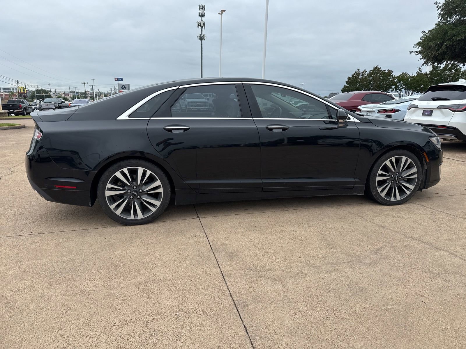 Used 2018 Lincoln MKZ Reserve w/ Technology Package FWD image 8