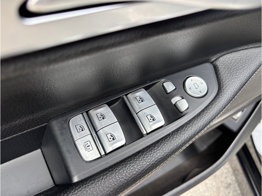 Used 2021 BMW 740i xDrive AWD/4WD image 23
