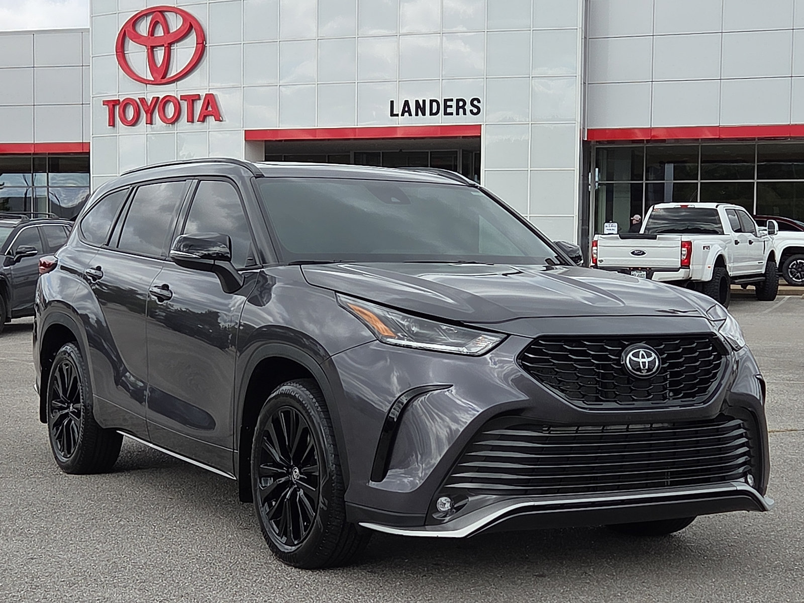 Used 2025 Toyota Highlander XSE