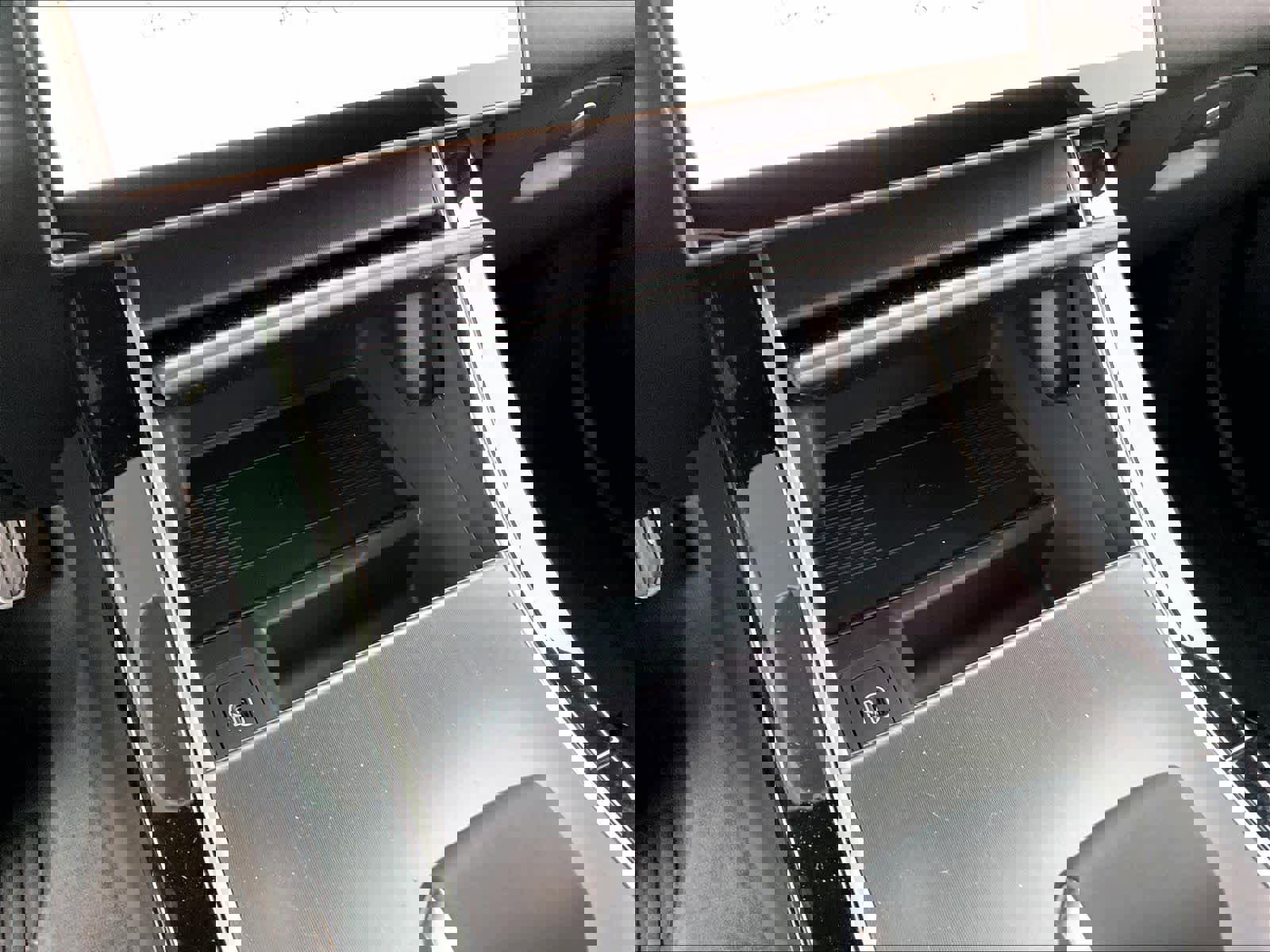 New 2026 Land Rover Range Rover Velar Dynamic SE image 23