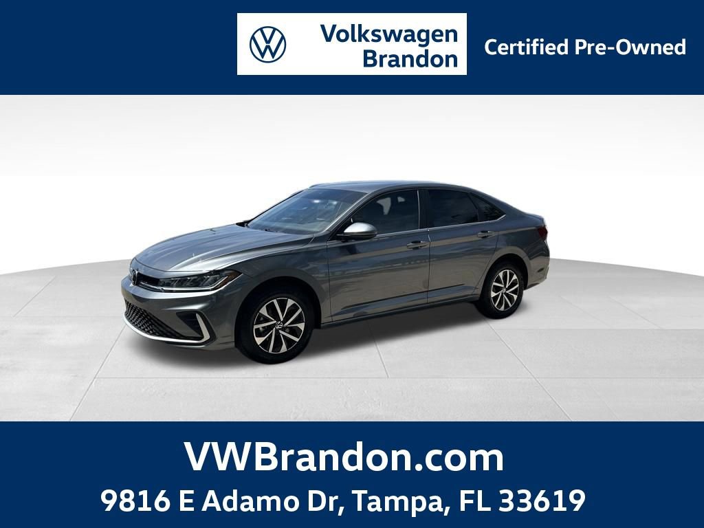 Used 2025 Volkswagen Jetta S image 1